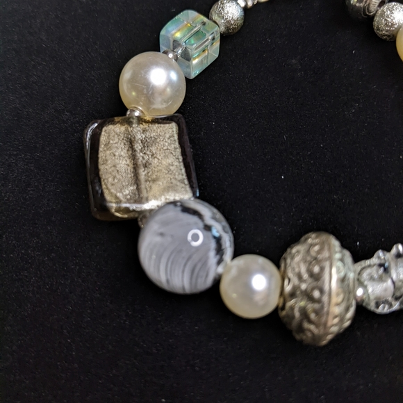 Mixed bead Buddha dangle glass and metal plastic mix! - Picture 7 of 10